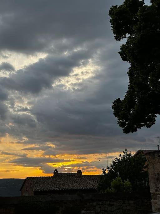 Appartamento Le Campanelle Centro Storico بيرودجا المظهر الخارجي الصورة